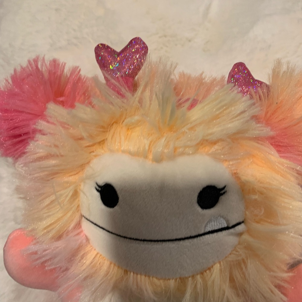 Caparinne HugMees Squishmallow bigfoot 10 inch